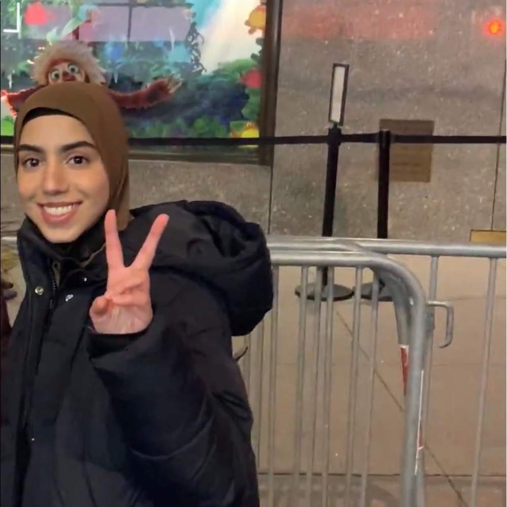 Meet your Posher, Hafsa